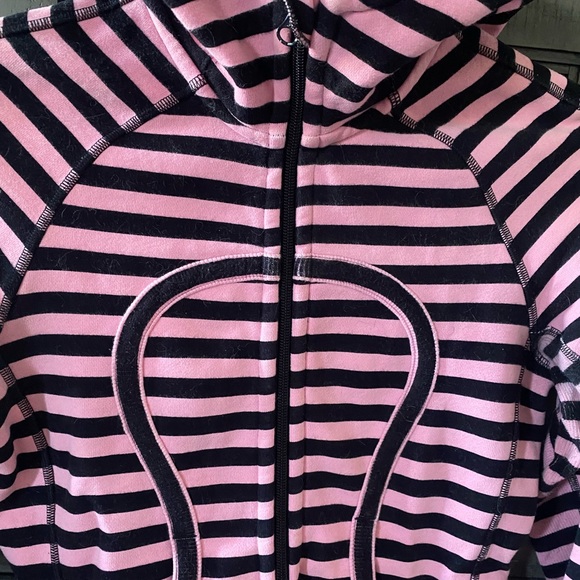 Lulu lemon Brand new condition scuba Hoody - Picture 3 of 4